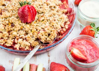 Strawberry Crumble Pie