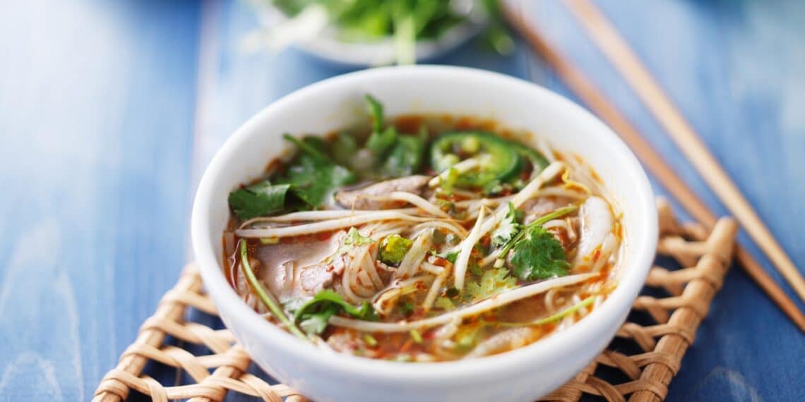 Heartwarming Pho With Organic Chicken And Rice Noodles - Thefoodiebunch Heartwarming Pho With Organic Chicken And Rice Noodles