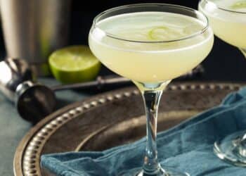 Alcoholic Lime And Gin Gimlet