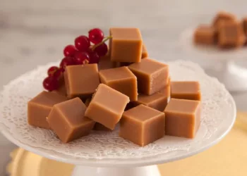 Heavenly Christmas Pudding Fudge
