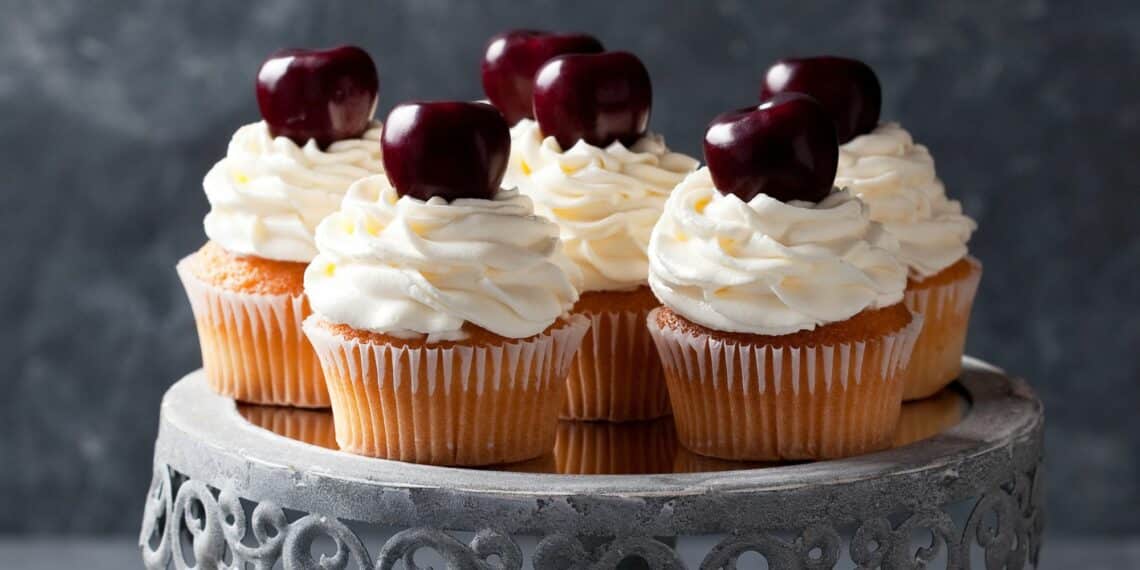 White Claw Black Cherry Cupcakes Delight - Thefoodiebunch White Claw Black Cherry Cupcakes