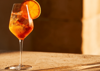 Aperol Spritz Recipe (Classic 3-2-1 Ratio)