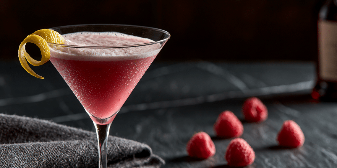 Elegant French Martini: A Modern Cocktail Classic - Thefoodiebunch French Martini