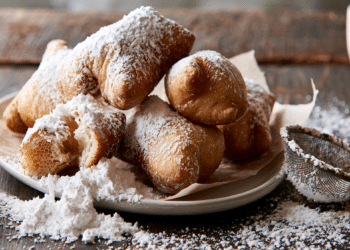 Fluffy New Orleans Beignets: A Sweet French Quarter Treat
