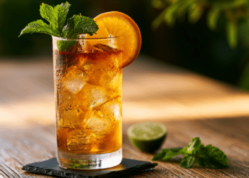Planter'S Punch Classic Caribbean Rum Cocktail